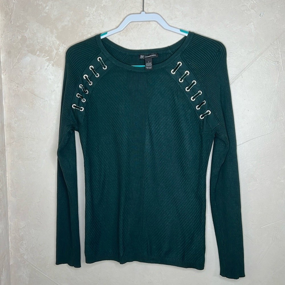Forest Green cute top.